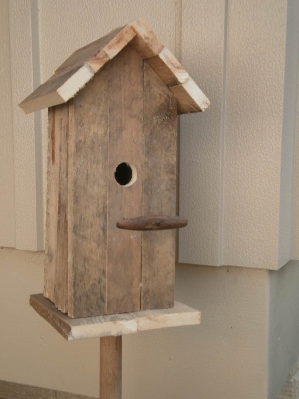 Shovel Birdhouse Idea