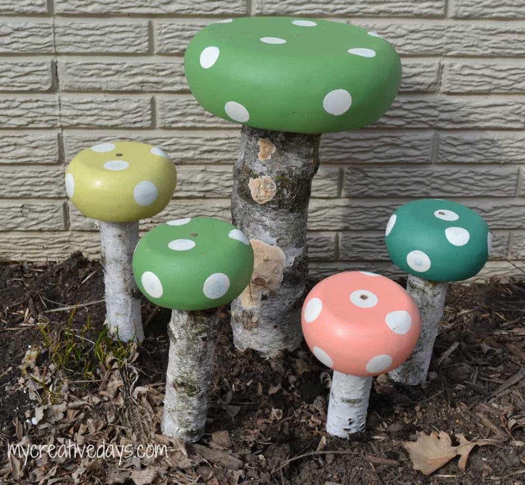 Simple Tutorial for DIY Toadstools For The Garden.
