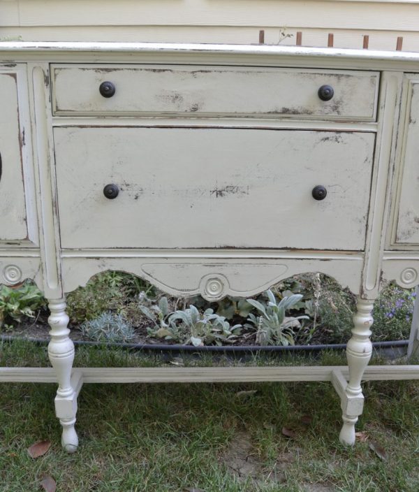 Transform an old buffet into the farmhouse buffet you are looking for!