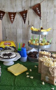 This Football Party Makes Entertaining For The Big Game Easy & Fun!