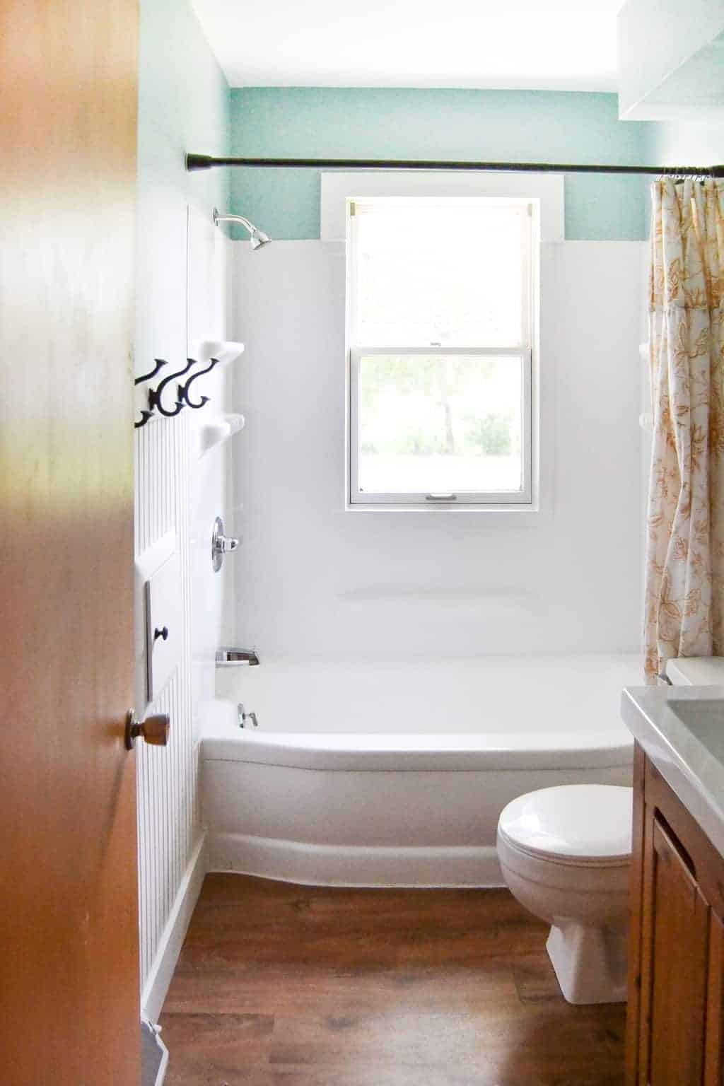 How to Paint a Tub with Rustoleum Tub Paint (& What NOT to Do!)