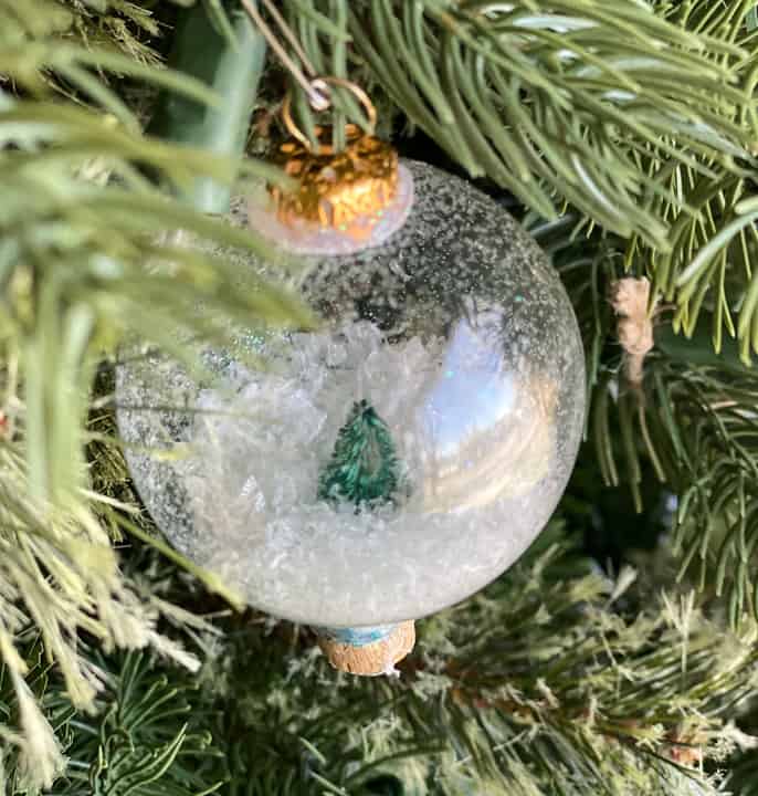 DIY Snow Globe Ornaments – Family Project - My Creative Days