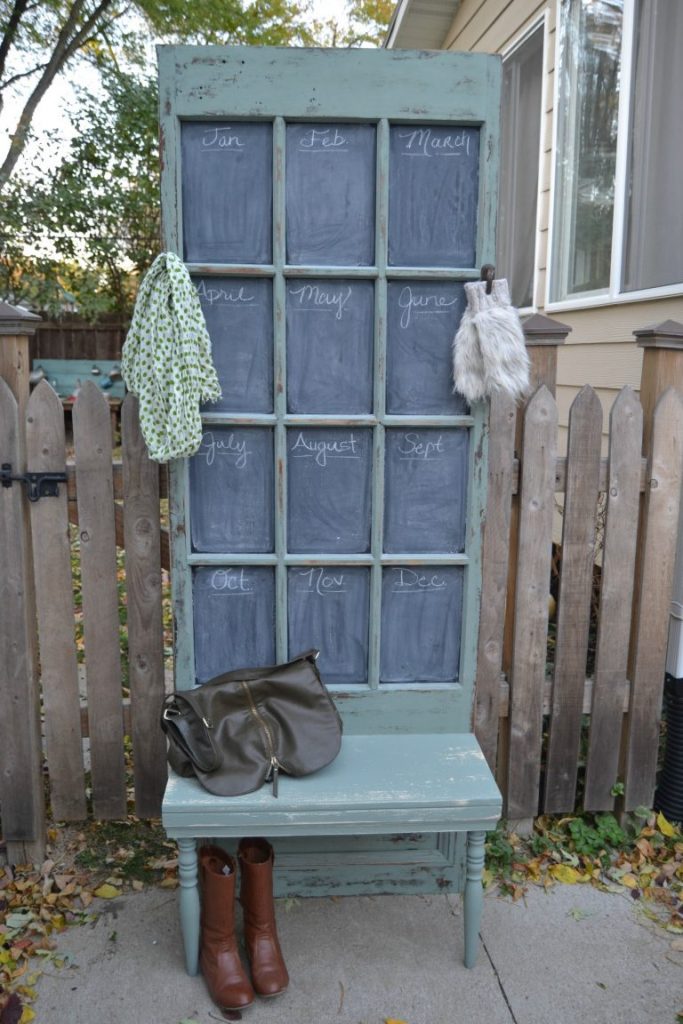 Old doors have so much character and many uses! Learn How To Turn Old Doors Into Furniture with these ideas, inspiration projects, and step-by-step tutorials. 