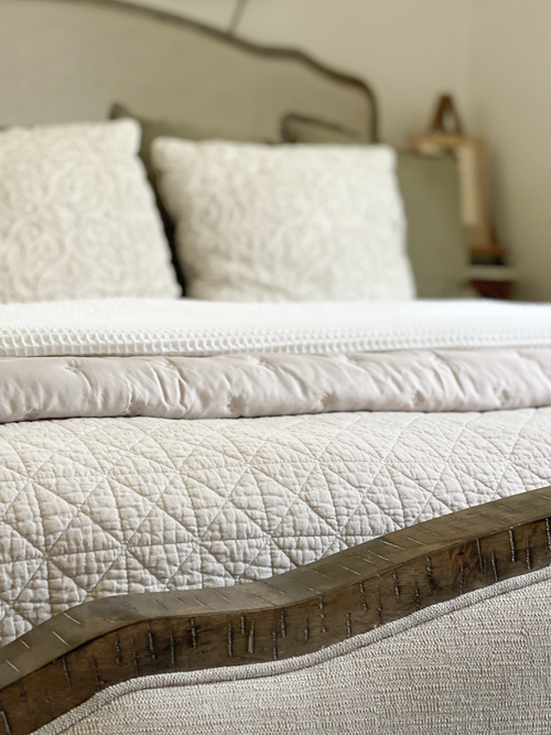 Transform your bed with Quince luxury affordable bedding. Discover high-quality sheets, duvet covers, and pillowcases for a stylish, budget-friendly makeover.