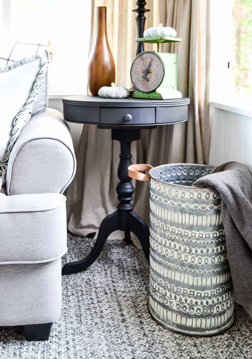 Elevate your DIY game with 15 Quick and Easy Furniture Makeovers for Beginners! From painted nightstands to revamped dressers, unleash your creativity today.