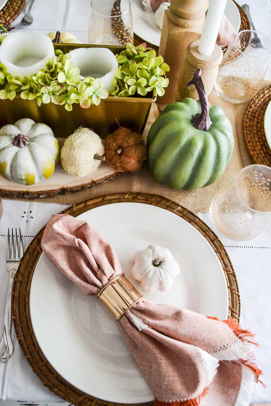 Discover stunning DIY fall centerpieces to bring seasonal warmth and style to your table. Explore creative, easy-to-make ideas for festive autumn decor!