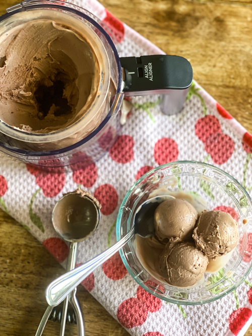 Enjoy this 3 ingredient high protein chocolate brownie ice cream recipe. Enjoy a low calorie, high protein delicious dessert that will satisfy your sweet tooth guilt-free!