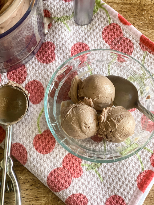 Enjoy this 3 ingredient high protein chocolate brownie ice cream recipe. Enjoy a low calorie, high protein delicious dessert that will satisfy your sweet tooth guilt-free!