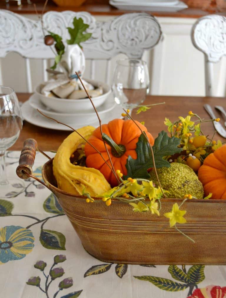 Create DIY Thanksgiving table settings with personalized, elegant designs. Discover ideas and tips to craft the perfect festive ambiance for your feast!