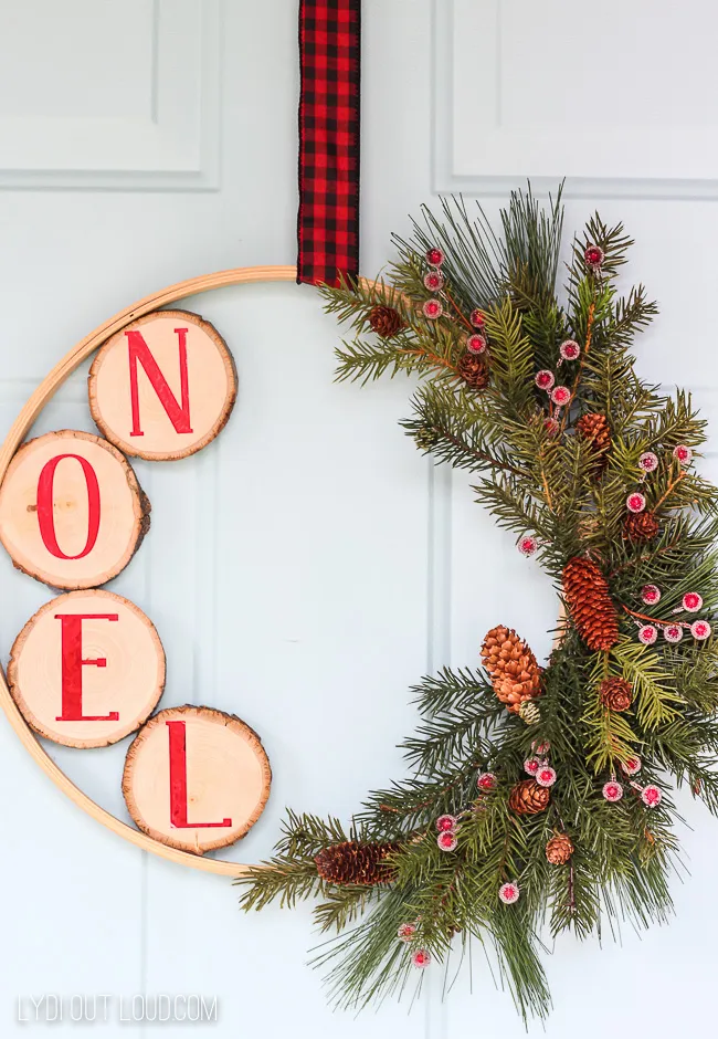 Create DIY Christmas wreaths for your home this holiday season! Explore easy tutorials for festive, personalized wreaths that suit every style and skill level.