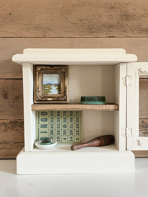 Learn how to transform an old clock into a stylish, functional cabinet with this repurposed clock cabinet tutorial. Perfect for home decor enthusiasts!