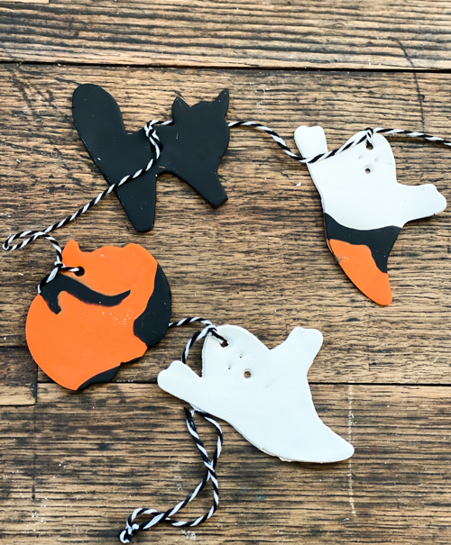 Create a spooky DIY Halloween Clay Garland with our easy step-by-step guide. Perfect for adding a handmade touch to your Halloween decorations this season!