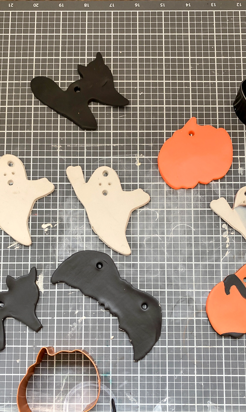 Create a spooky DIY Halloween Clay Garland with our easy step-by-step guide. Perfect for adding a handmade touch to your Halloween decorations this season!