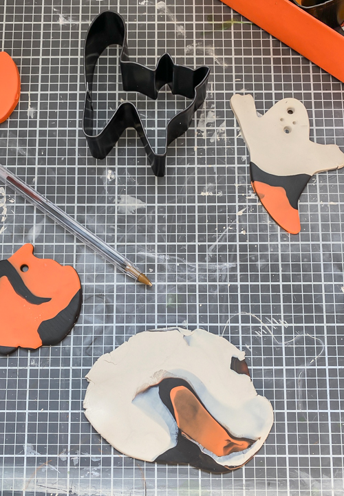 Create a spooky DIY Halloween Clay Garland with our easy step-by-step guide. Perfect for adding a handmade touch to your Halloween decorations this season!