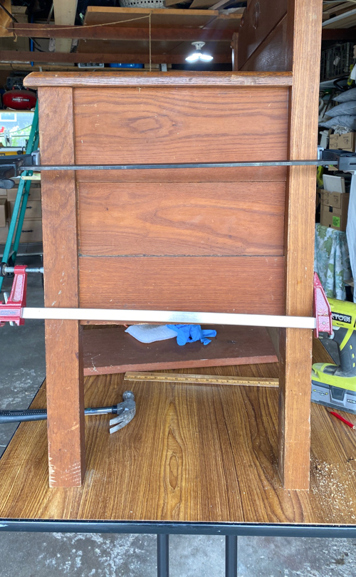 This DIY Vintage Bed Frame Bench shows you how to turn a vintage bed frame into a stunning DIY bench. Perfect for adding charm and functionality to your home!