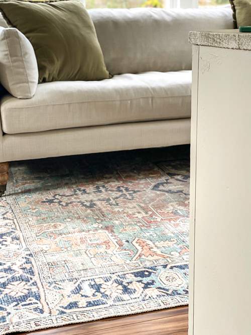 The best vintage rugs from Boutique Rugs add timeless charm to any room. Explore my top picks and other vintage-style options with a special discount inside!