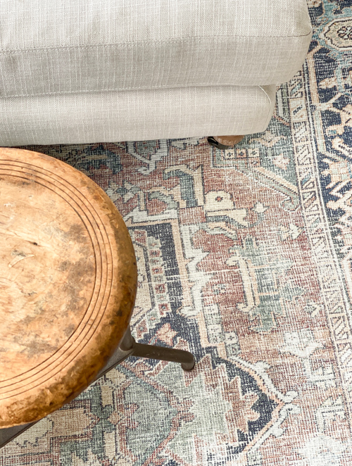 The best vintage rugs from Boutique Rugs add timeless charm to any room. Explore my top picks and other vintage-style options with a special discount inside!