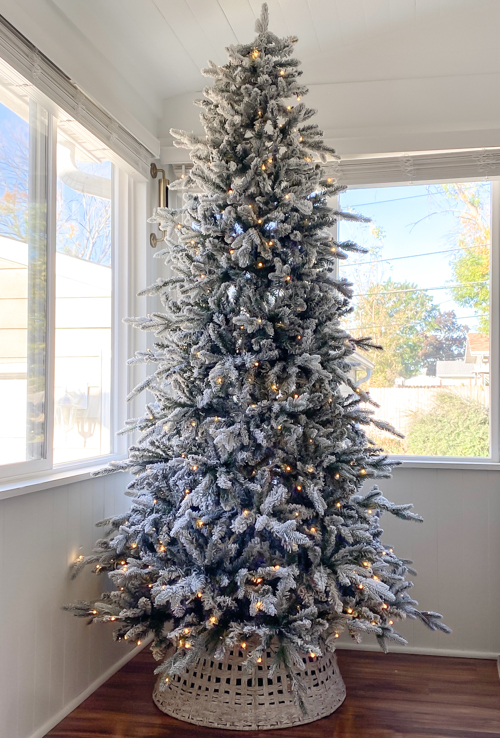 In this King of Christmas Flocked Tree Review, discover why the 7.5' Queen Flock® Slim Artificial Tree is the perfect holiday centerpiece for your home.