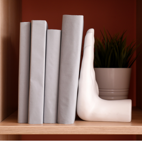 Discover creative bookend decor ideas for your home. From bookshelf styling to desk organization, these tips add style and functionality to every space.