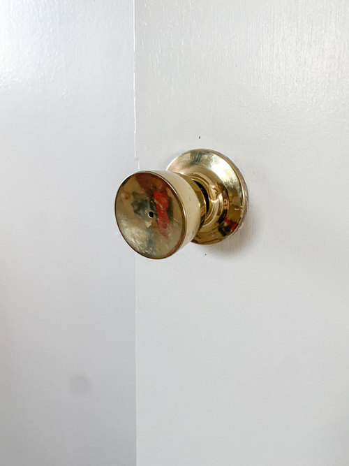 Learn how to install interior doorknobs on hollow doors with this step-by-step guide. Includes tools, tips, and a video tutorial showing the process.