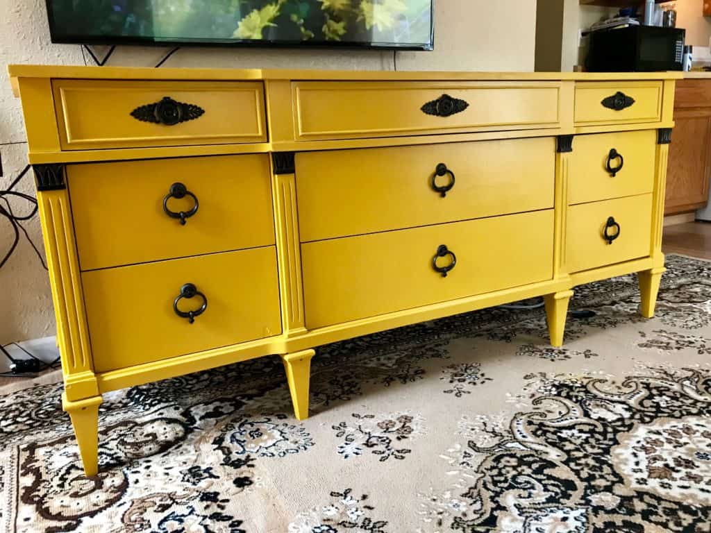 Looking for bold & colorful furniture flips? These 10 jaw-dropping transformations prove that vibrant hues can take furniture makeovers to the next level!