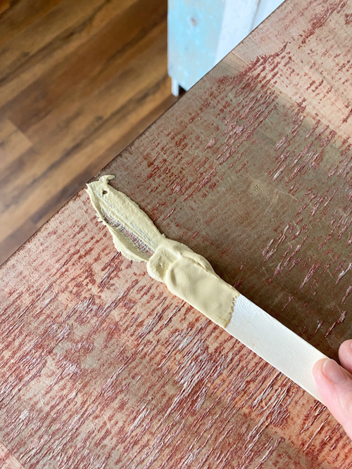 Learn how to Repair Veneer with Durham’s Rock Hard easily! Fix chips, cracks, and missing veneer on furniture with this step-by-step guide for a flawless finish.