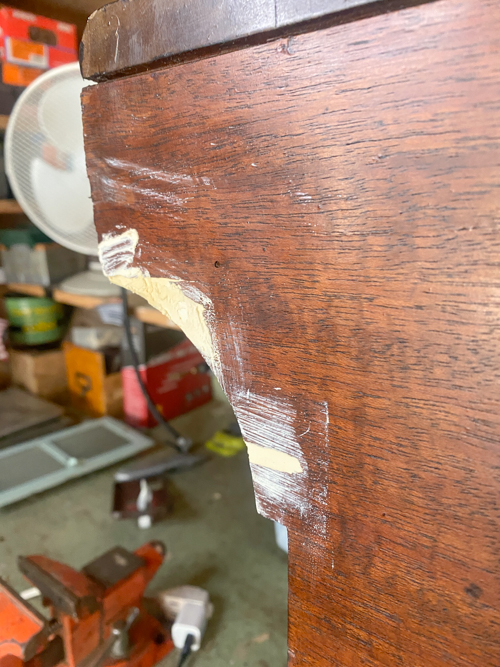 Learn how to Repair Veneer with Durham’s Rock Hard easily! Fix chips, cracks, and missing veneer on furniture with this step-by-step guide for a flawless finish.