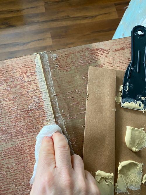 Learn how to Repair Veneer with Durham’s Rock Hard easily! Fix chips, cracks, and missing veneer on furniture with this step-by-step guide for a flawless finish.