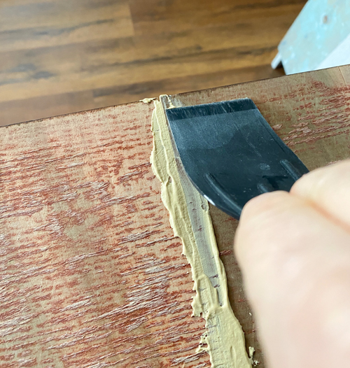 Learn how to Repair Veneer with Durham’s Rock Hard easily! Fix chips, cracks, and missing veneer on furniture with this step-by-step guide for a flawless finish.